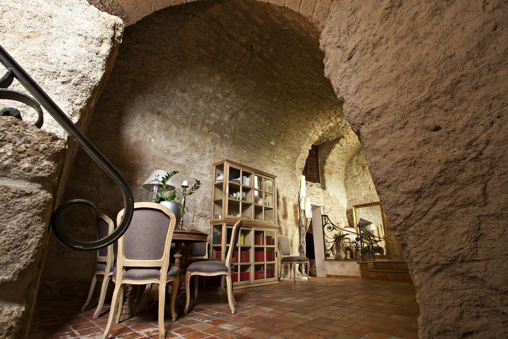 Château de Rochegude - Relais&Châteaux Exterior foto